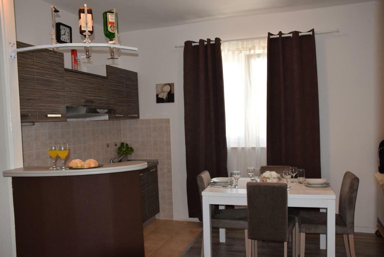 Apartments Zelic Vodice Exterior photo
