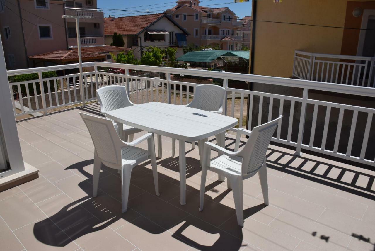 Apartments Zelic Vodice Exterior photo
